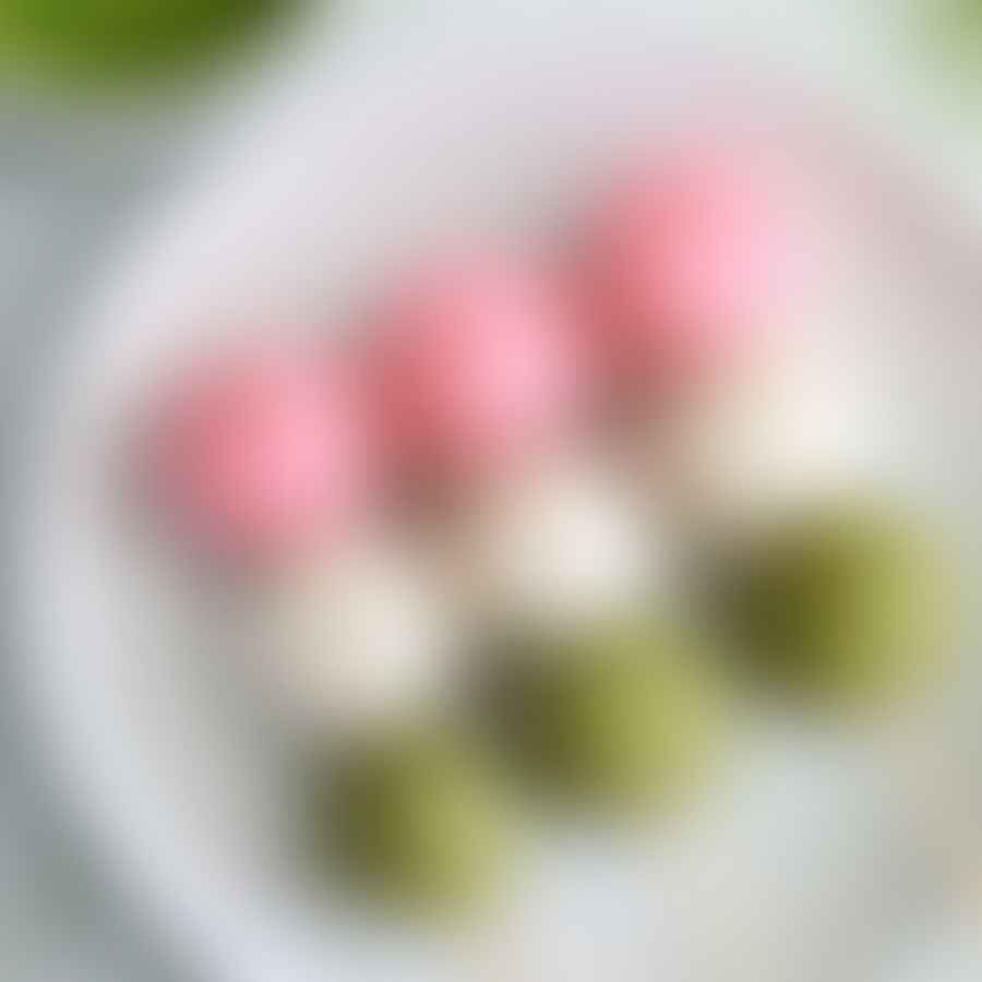 Sweet glutinous rice used in a Japanese dessert dish